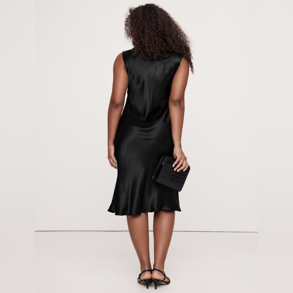 NEW! Banana Republic Black Bias-Cut Satin Midi Dress - XXS 🏒 - Picture 6 of 8